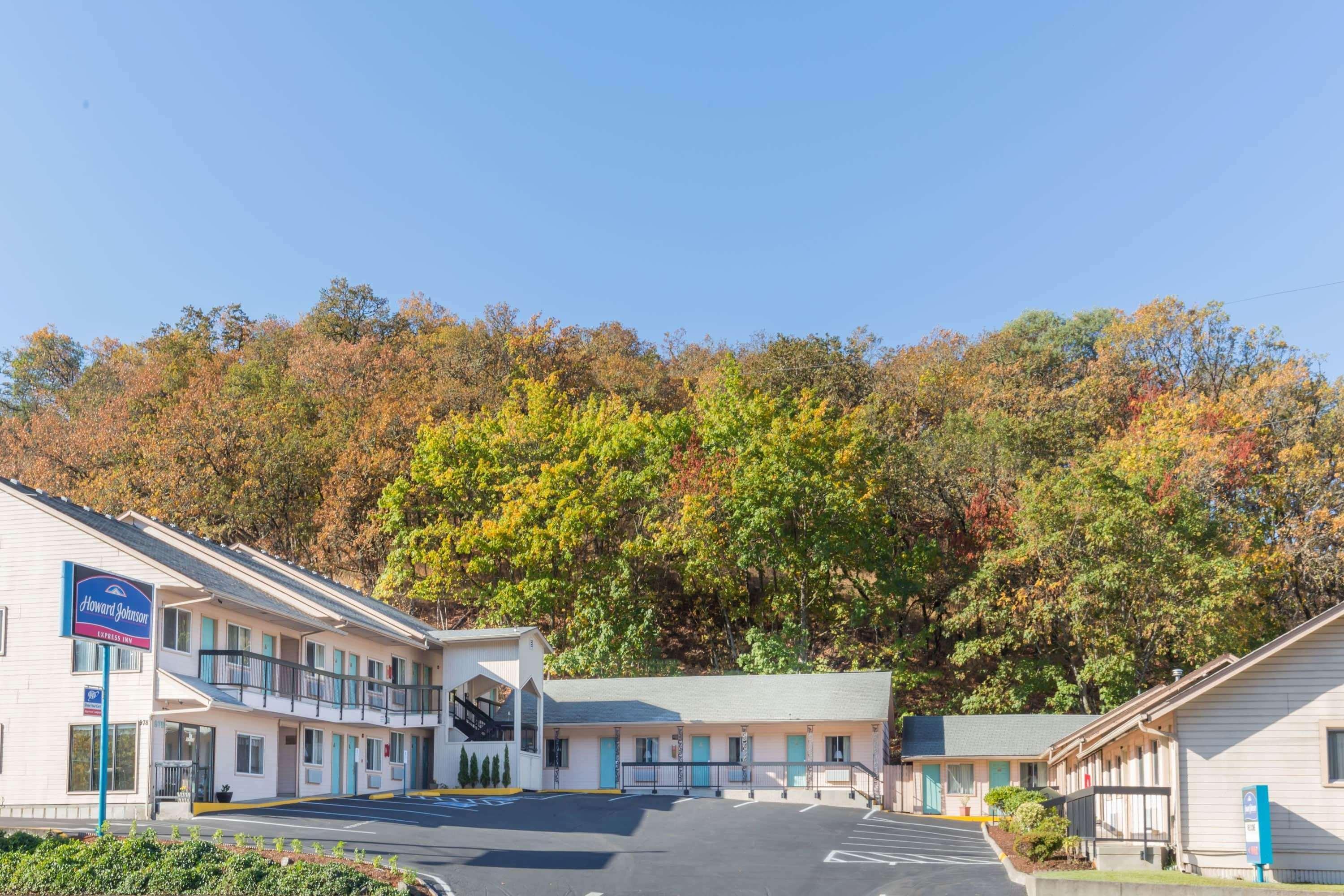 Howard Johnson By Wyndham Roseburg Ngoại thất bức ảnh