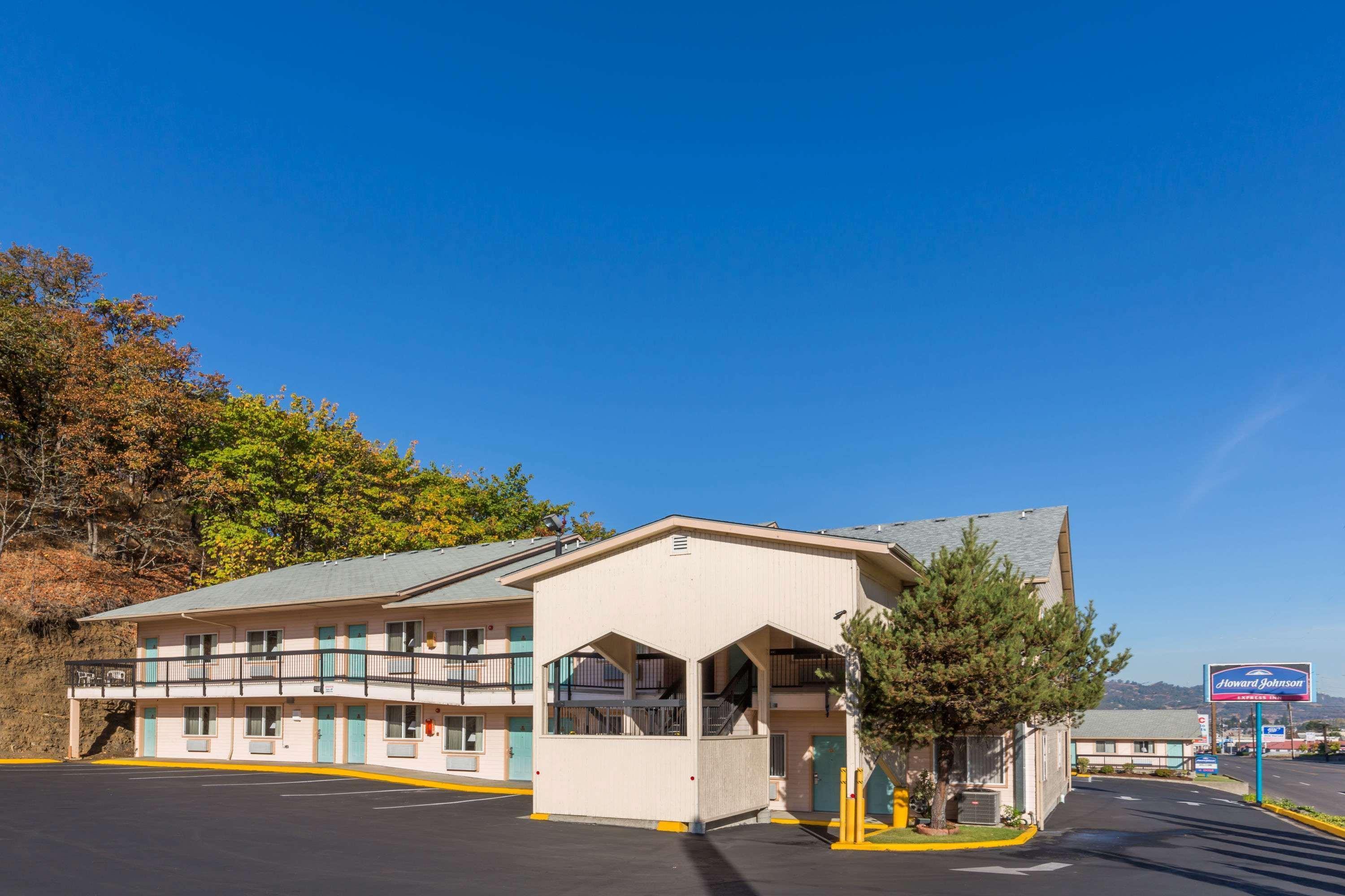 Howard Johnson By Wyndham Roseburg Ngoại thất bức ảnh