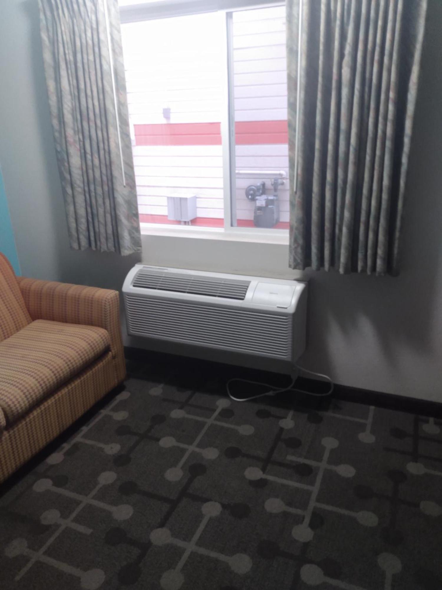 Howard Johnson By Wyndham Roseburg Ngoại thất bức ảnh