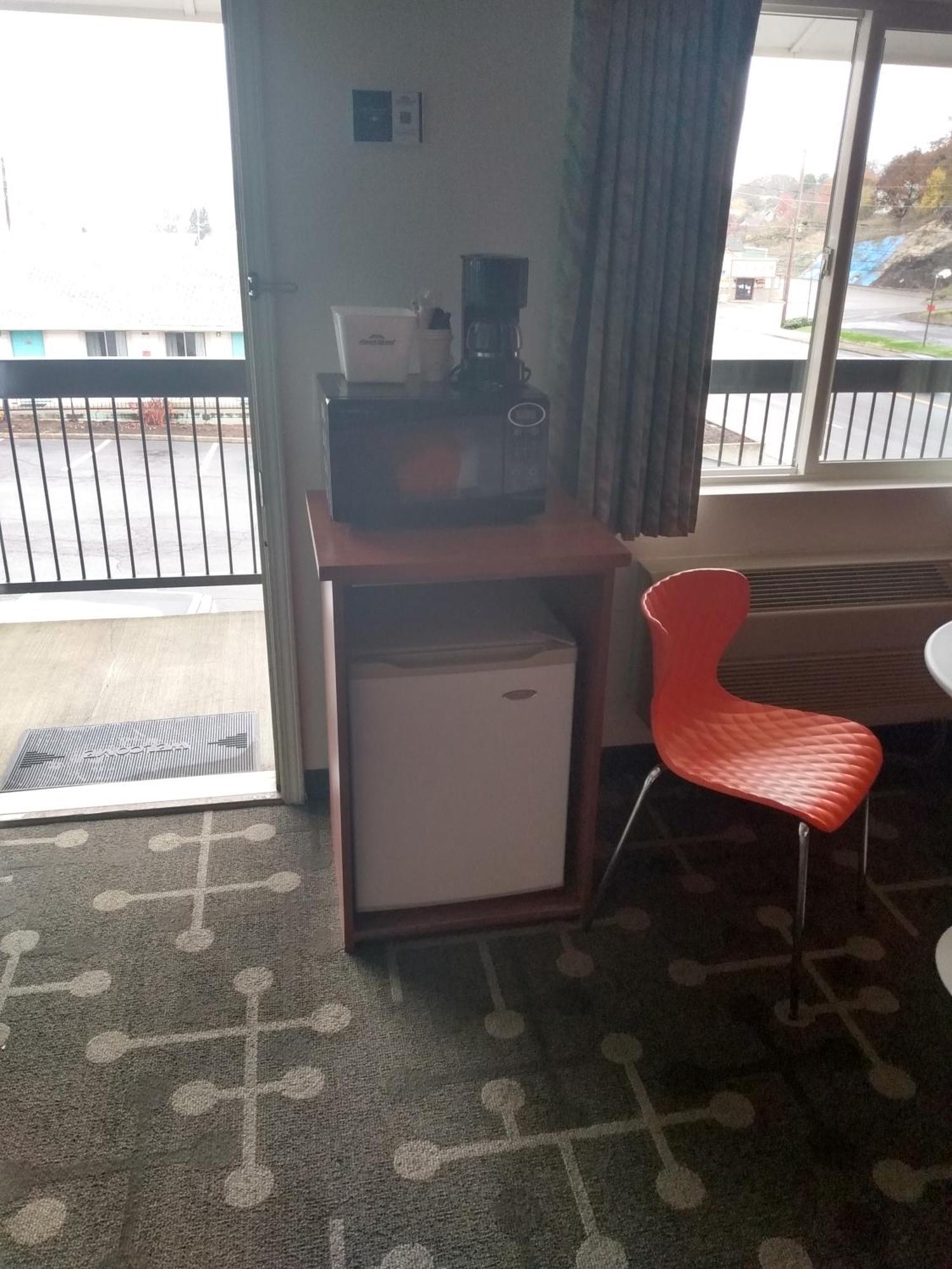 Howard Johnson By Wyndham Roseburg Ngoại thất bức ảnh
