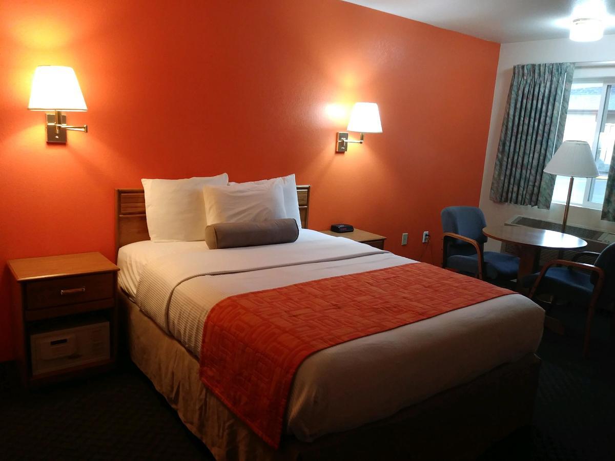 Howard Johnson By Wyndham Roseburg Ngoại thất bức ảnh