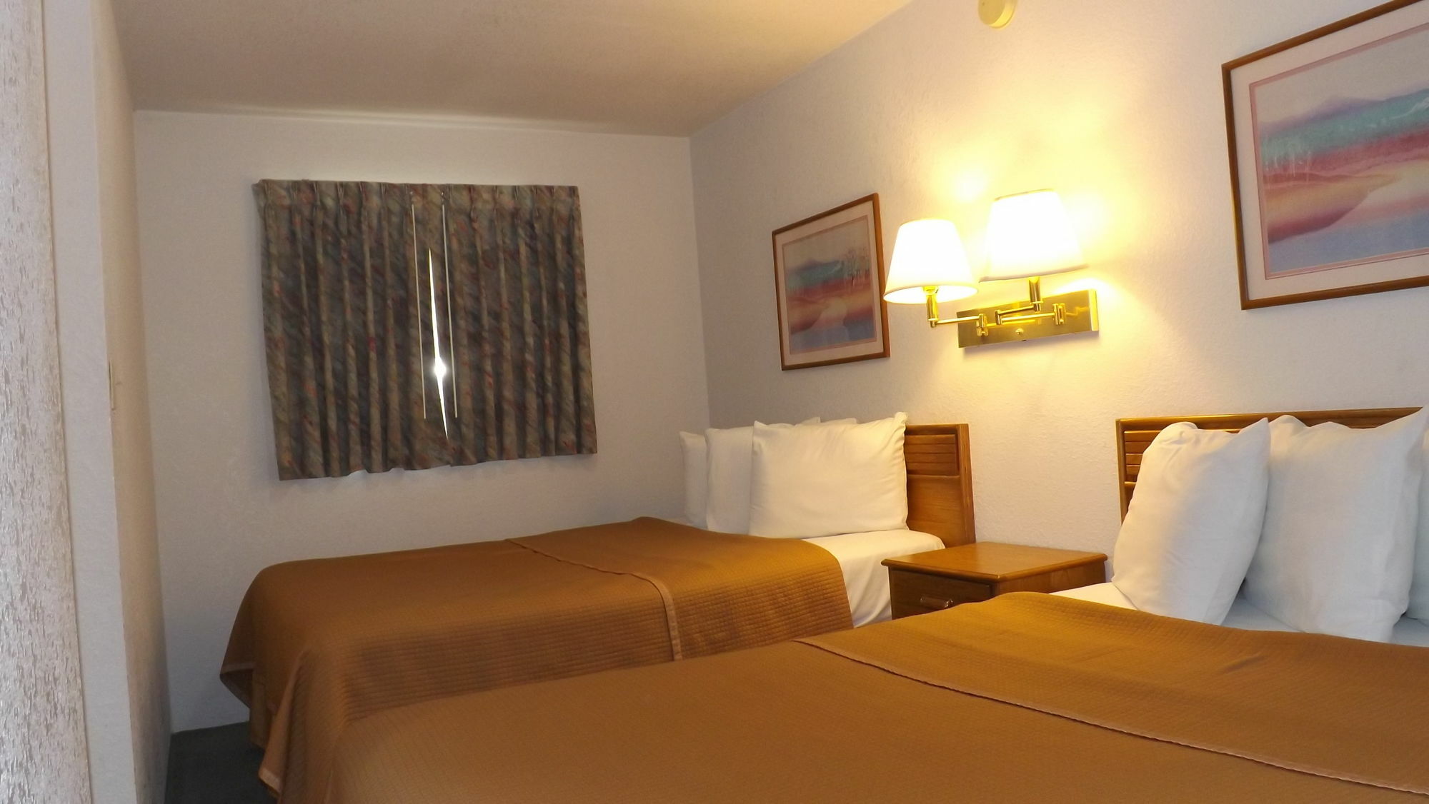 Howard Johnson By Wyndham Roseburg Ngoại thất bức ảnh