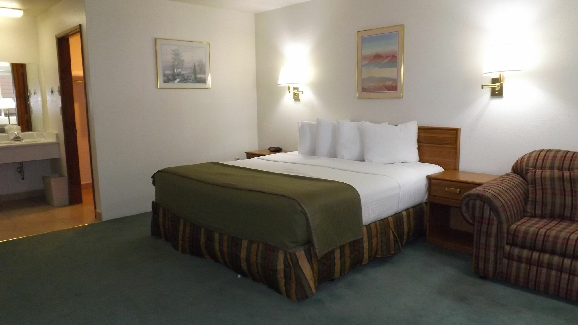 Howard Johnson By Wyndham Roseburg Ngoại thất bức ảnh