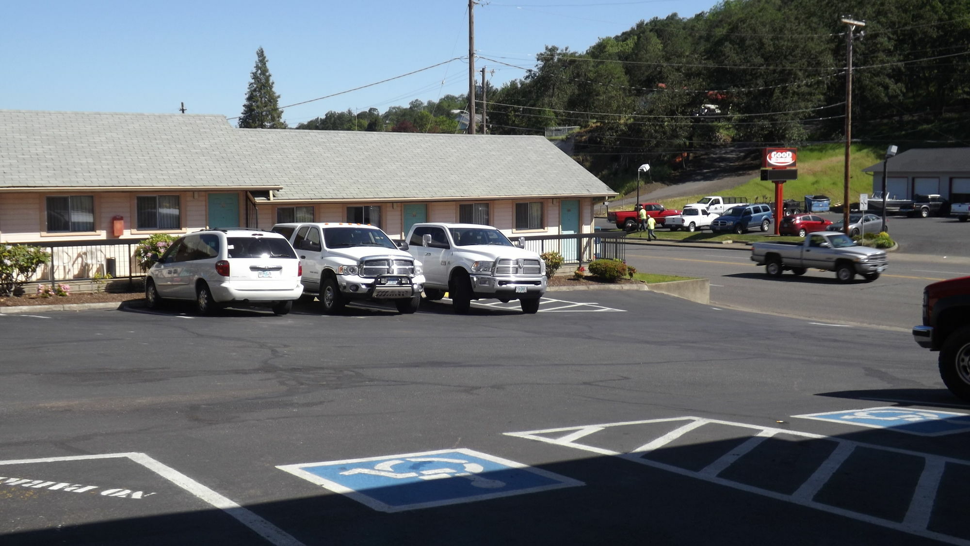 Howard Johnson By Wyndham Roseburg Ngoại thất bức ảnh