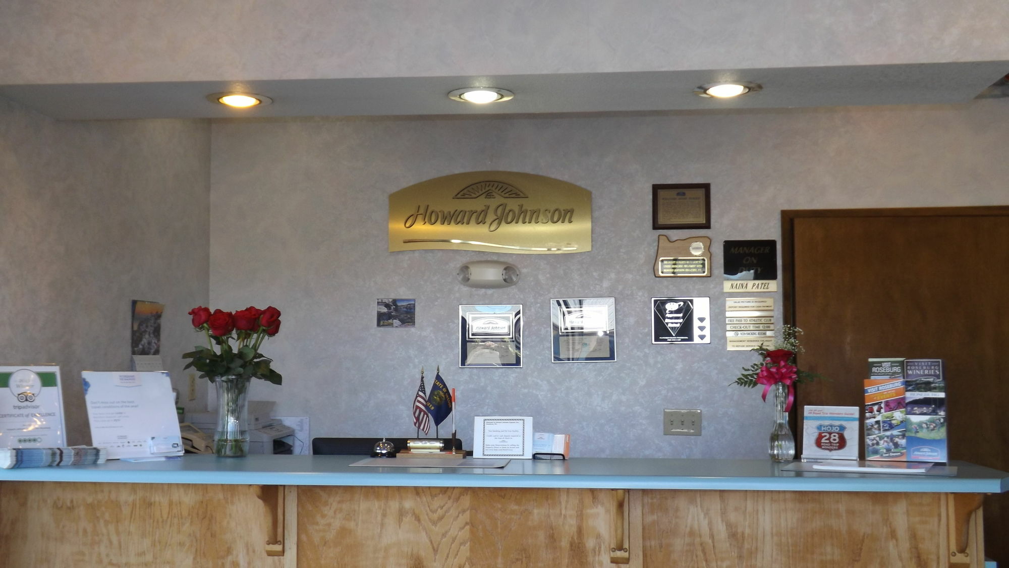 Howard Johnson By Wyndham Roseburg Ngoại thất bức ảnh