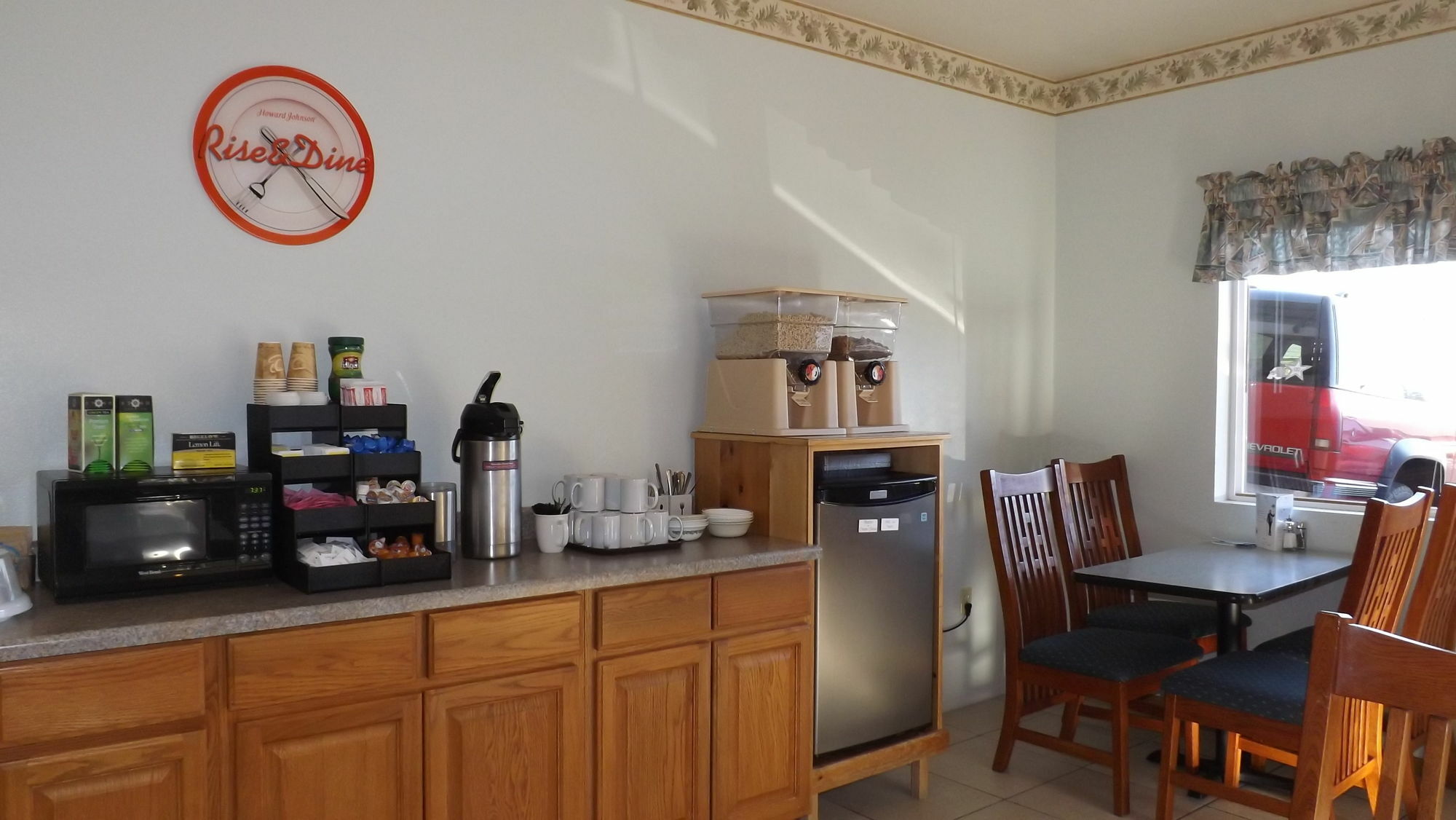 Howard Johnson By Wyndham Roseburg Ngoại thất bức ảnh