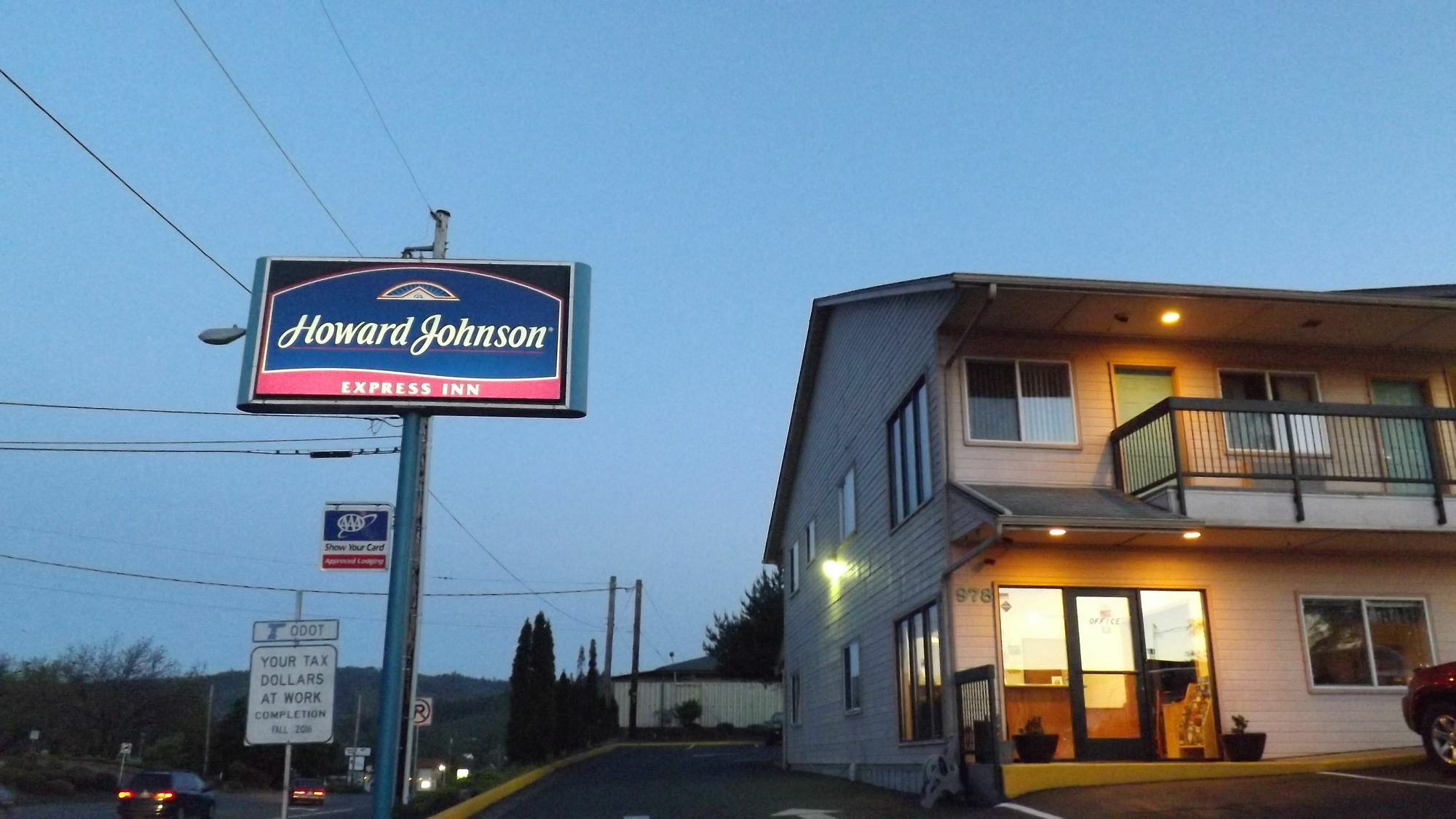 Howard Johnson By Wyndham Roseburg Ngoại thất bức ảnh